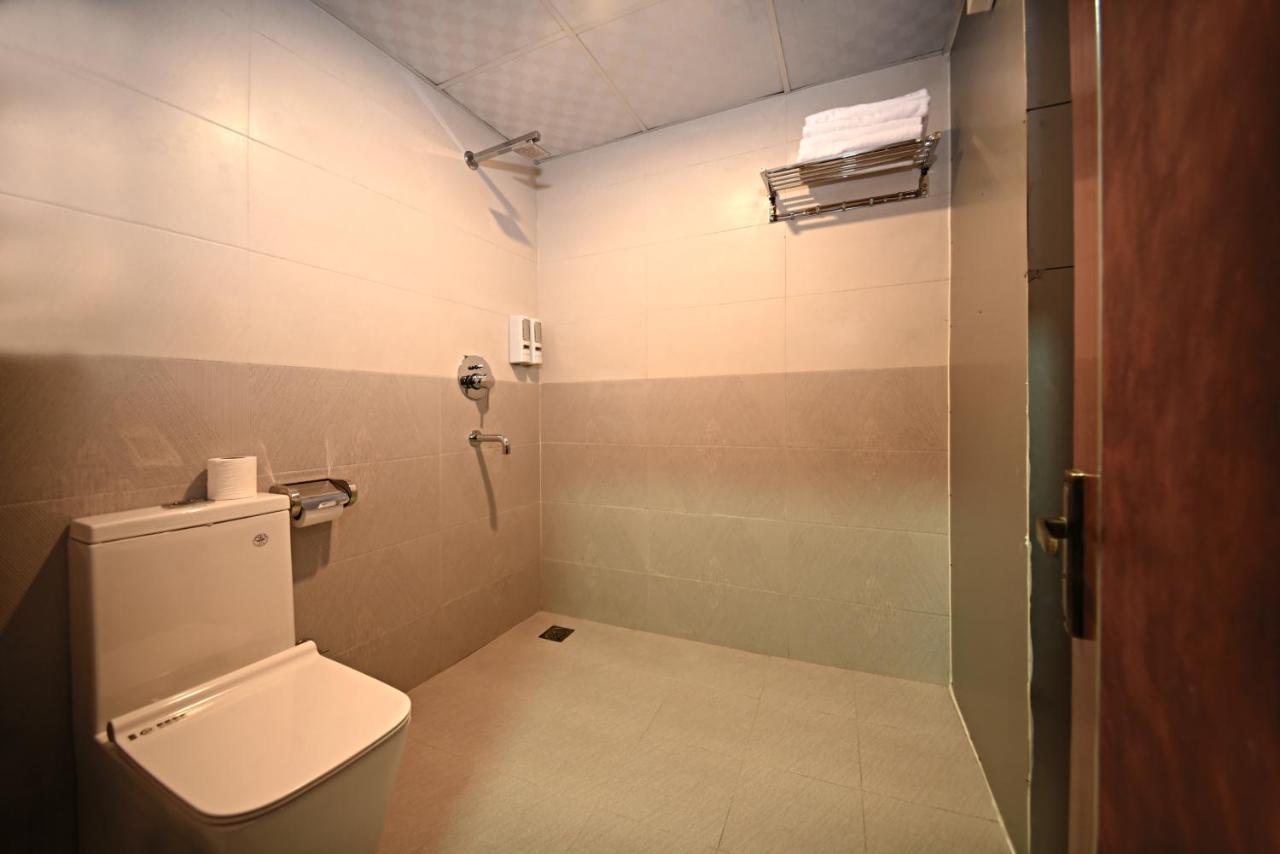 Hotel Simal Катманду Экстерьер фото