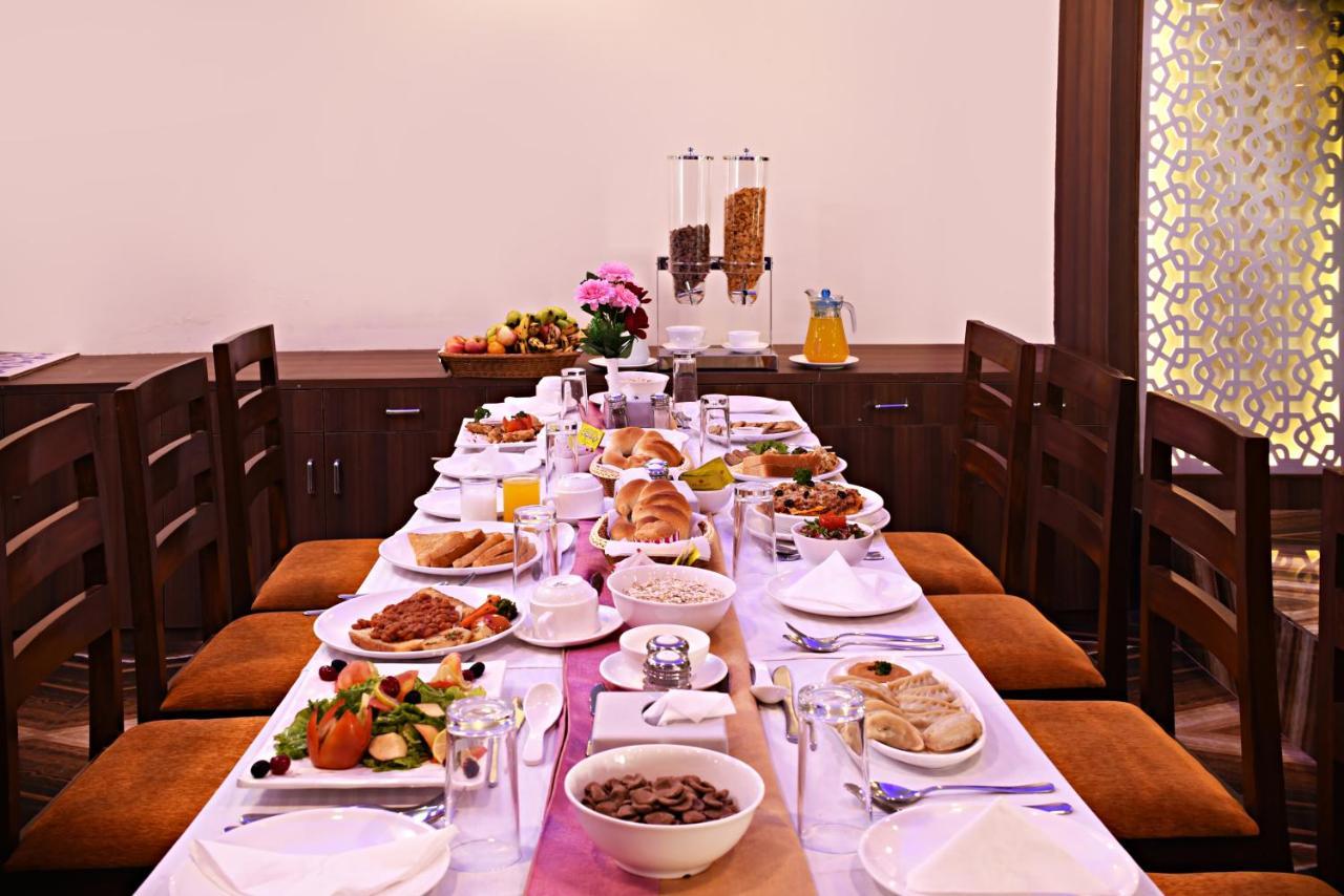 Hotel Simal Катманду Экстерьер фото