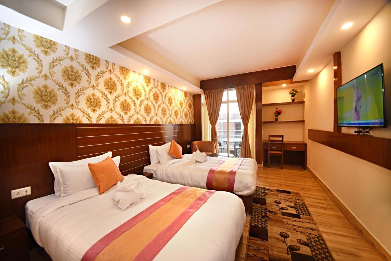 Hotel Simal Катманду Экстерьер фото