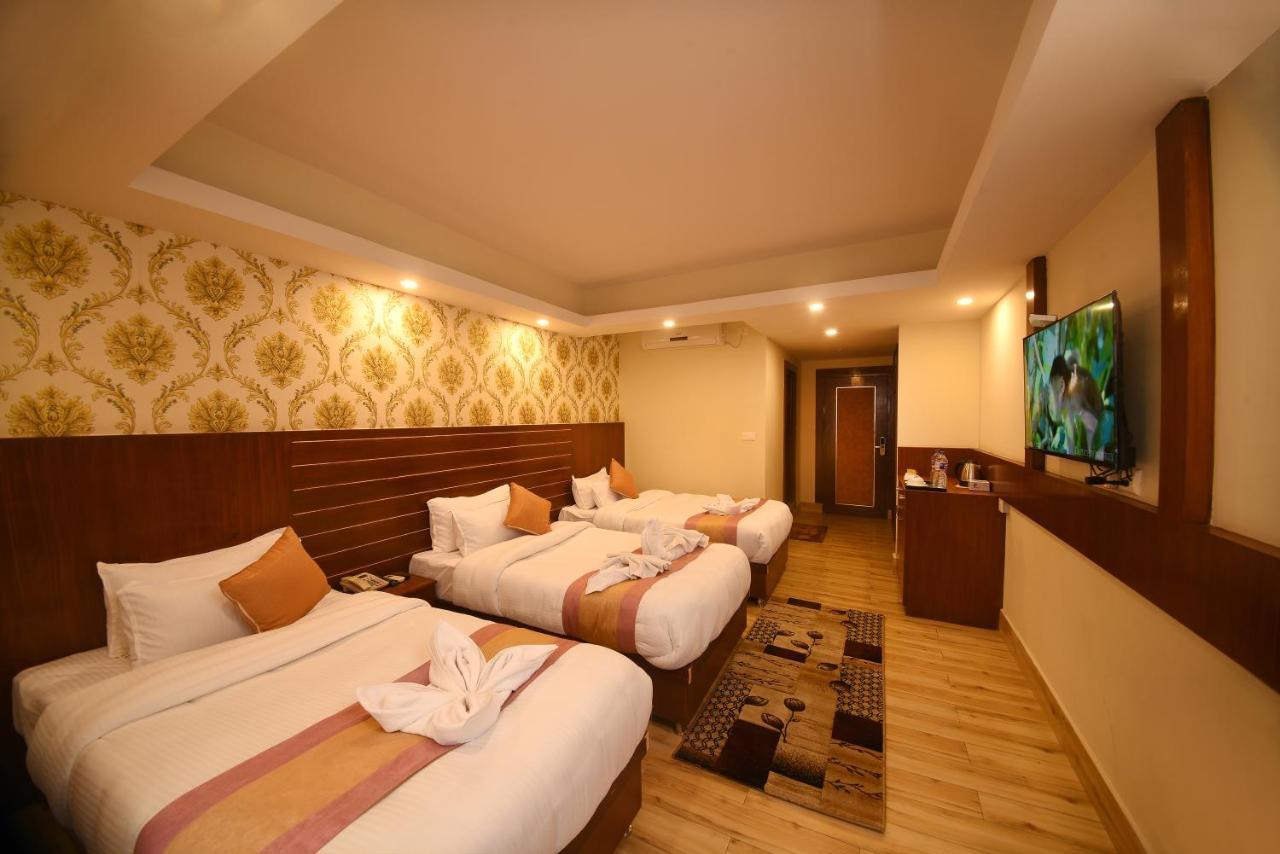 Hotel Simal Катманду Экстерьер фото