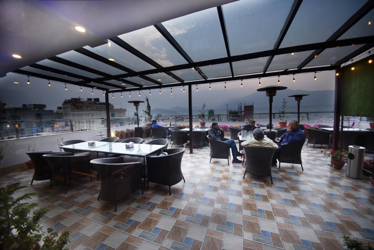 Hotel Simal Катманду Экстерьер фото